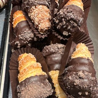 Cannoncino al gianduia