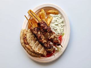 Piatto souvlaki maiale