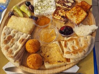 Mix di formaggi greci