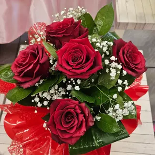 Bouquetto rose  rosse
