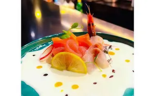 901 Sashimi burrata