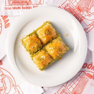 Baklava 4 pz