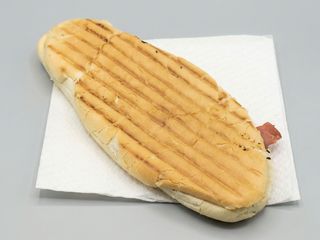 Panino salame e formaggio