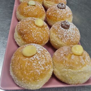 Mini bomboloni 6 pz(2nutella/2pistacchio/2crema alla Vaniglia)