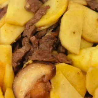 62 -Vitello con bambu' e funghi