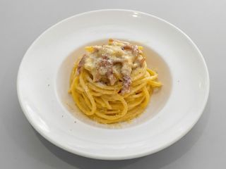 Spaghettoni quadrati alla carbonara