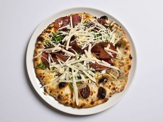 Bresaola pizza