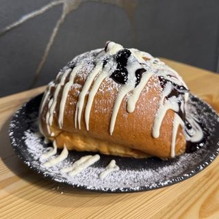 Brioche Con Crema al latte