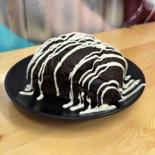 Brioche con crema al latte + gusto lisico