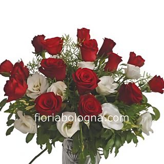 Bouquet rose e fiori bianchi