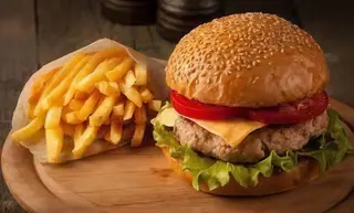 Hamburger chianino da pascolo 250 g con patate arrosto