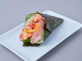 Temaki robalo ceviche