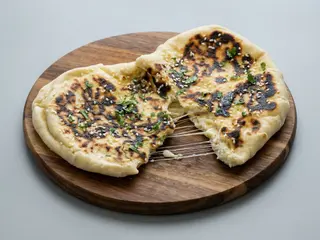51 Cheese naan