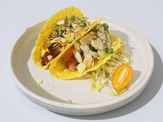 A10. Tacos salmon - 2 pezzi