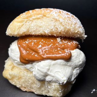 mini bun crema al mascarpone e nocciola