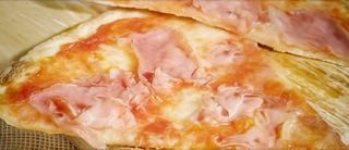 Pizza piatto prosciutto cotto