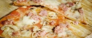 Pizza piatto montanaro