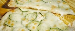 Pizza piatto zucchine