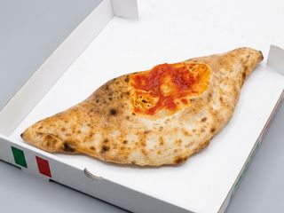 Calzone napoletano
