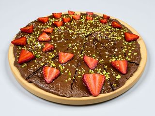 Base di pizza con Nutella e fragole