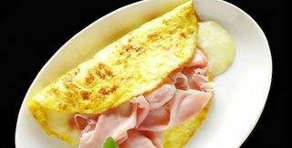 Omelette cotto e formaggio