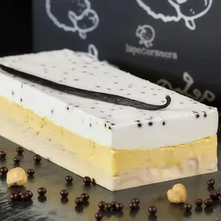 Mattonella nocciola, crema, spumone alle perle croccanti per 6/7 persone