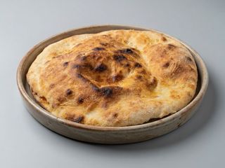 Focaccia con prosciutto crudo e mozzarella