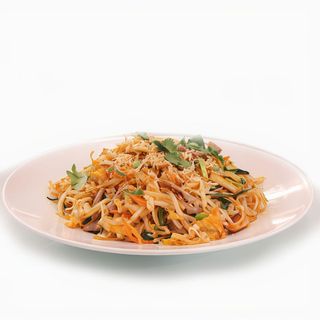 46. Pad thai manzo al satay	