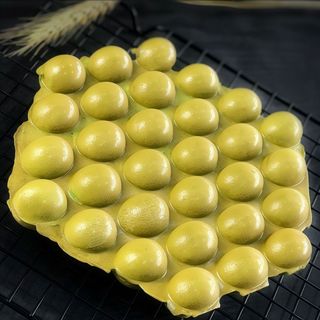 Bubble waffle matcha