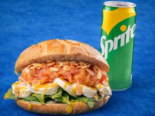 Panino Tartare Salmone + Soft drink in omaggio