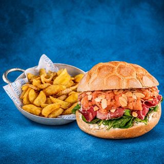 Panino Tartare Salmone + Chips in Omaggio