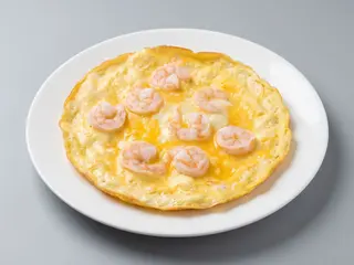 38. Omelette con gamberi