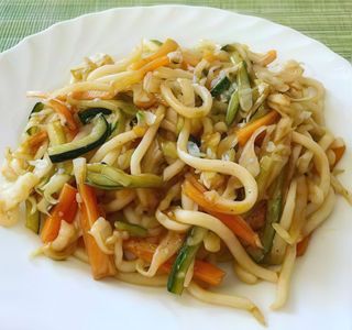 149. Yaki udon con verdure