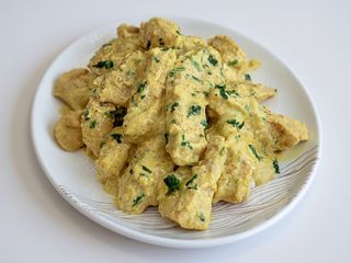 Straccetti di pollo al curry