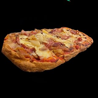 Pinsa Carbonara Classica - la nostra specialità