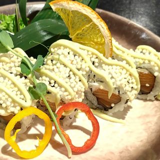 135.Uramaki Perla Salmone