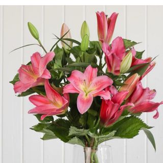 Mazzo di gigli rosa