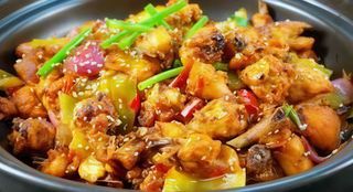 79. Scodella di fuoco con pollo