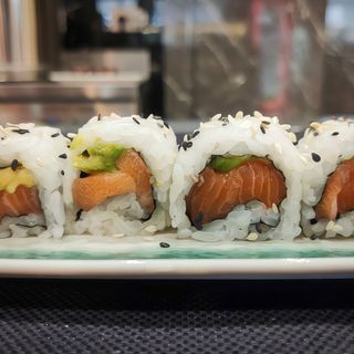 179 Uramaki sake avocado  4 pezzi