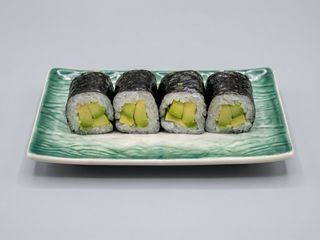 145 Hosomaki avocado 