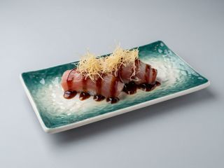 122 Nigiri tonno scottato bianco 2 pz