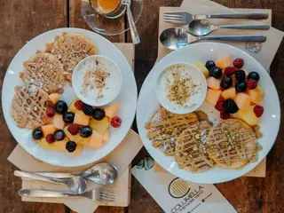 Pancakes proteici con crema