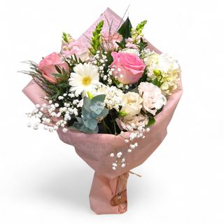 Bouquet di fiori bianchi e rosa