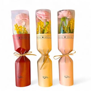 Ranuncolo extra con mimosa