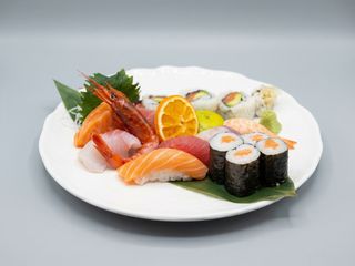 Sushi sashimi mix - 18 pezzi