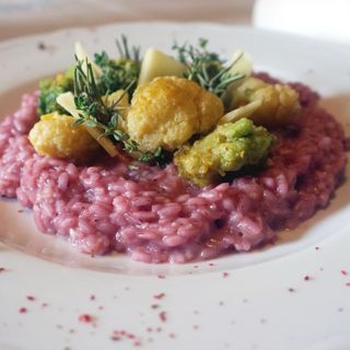 Risotto con Riso Lillà con broccoli, acciughe e bottarga