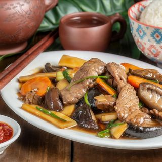 Vt 04 Vitello funghi e bambù