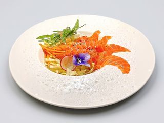 In 02 Insalata di salmone 6 pezzi