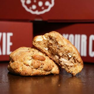 White Caramel Biscoff