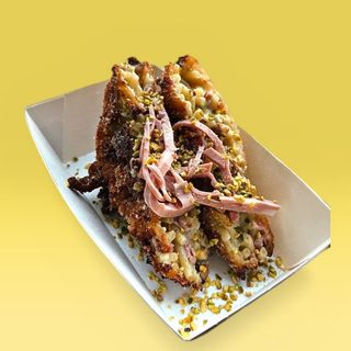 Frittatina mortadella e pistacchio